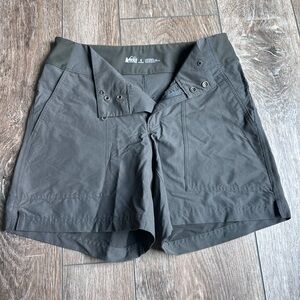 REI Women’s Green Shorts Size 4